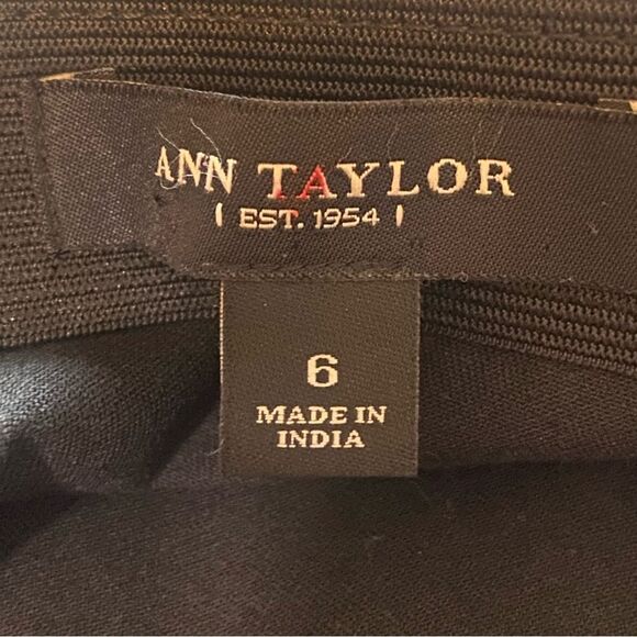 Ann Taylor Black Skirt Size 6 - Picture 3 of 8